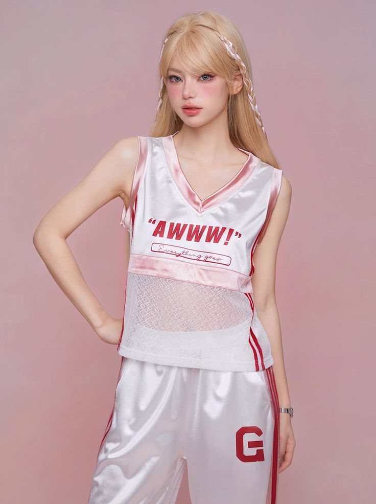 ❤︎Street sport style sleeveless top + casual pants❤︎
⚠This item will take 15 days to ship. Street Sport Style, Style Sportif, Sports Style, Sport Style, Niche Design, Sleeveless Tshirt, Top Casual, Sport Fashion, Casual Pants