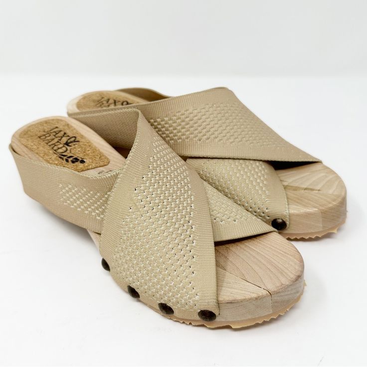 Jax & Bard Libby Hill Sandal Fly Knit Upper Stretches To Conform To The Unique Shape Of Your Foot While Keeping It Securely In Place. Soft Contoured Wooden “Flat-Form” Base Is Lightweight. Made In Usa Still Available On Lord & Taylor Website New Without Box Excellent Condition Size 39 (8 Us) Hill Sandal, Dansko Sandals, White Wedge Sandals, Pearl Sandals, Wrap Shoes, White Wedges, Black Wedge, Black Wedge Sandals, Buckle Sandals