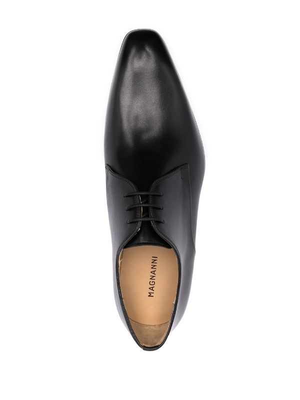 Magnanni Negro Leather Oxford Shoes - Farfetch Modern Oxford Lace-up Shoes For Formal Occasions, Black Square Toe Oxfords For Business, Classic Lace-up Shoes With Pointed Toe And Rubber Sole, Classic Pointed Toe Oxfords With Stitched Sole, Designer Pointed Toe Oxfords For Business, Luxury Square Toe Leather Shoes For Business, Elegant Black Square Toe Oxfords, Timeless Oxfords With Stitched Sole For Office, Classic Pointed Toe Lace-up Calf Leather Shoes