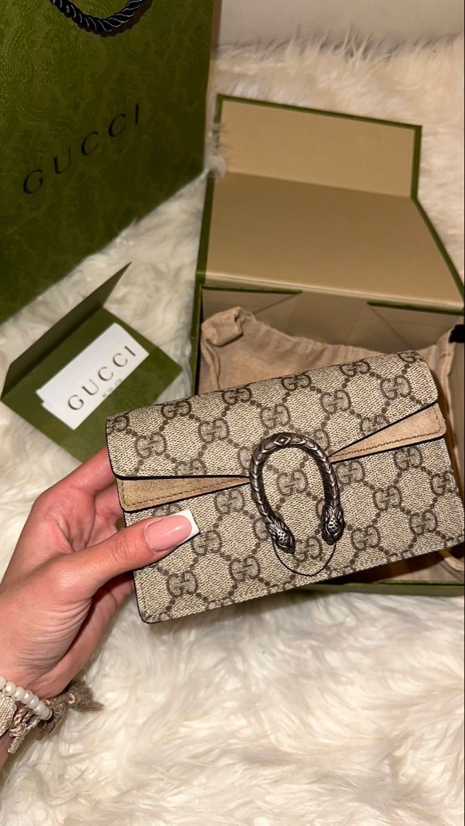 Gucci Dionysus Bag, Mob Wife Aesthetic, It Girl Aesthetic, Wife Aesthetic, Estilo Hijab, Aesthetic Cool, Luxury Bags Collection, Gucci Mini, Gucci Women