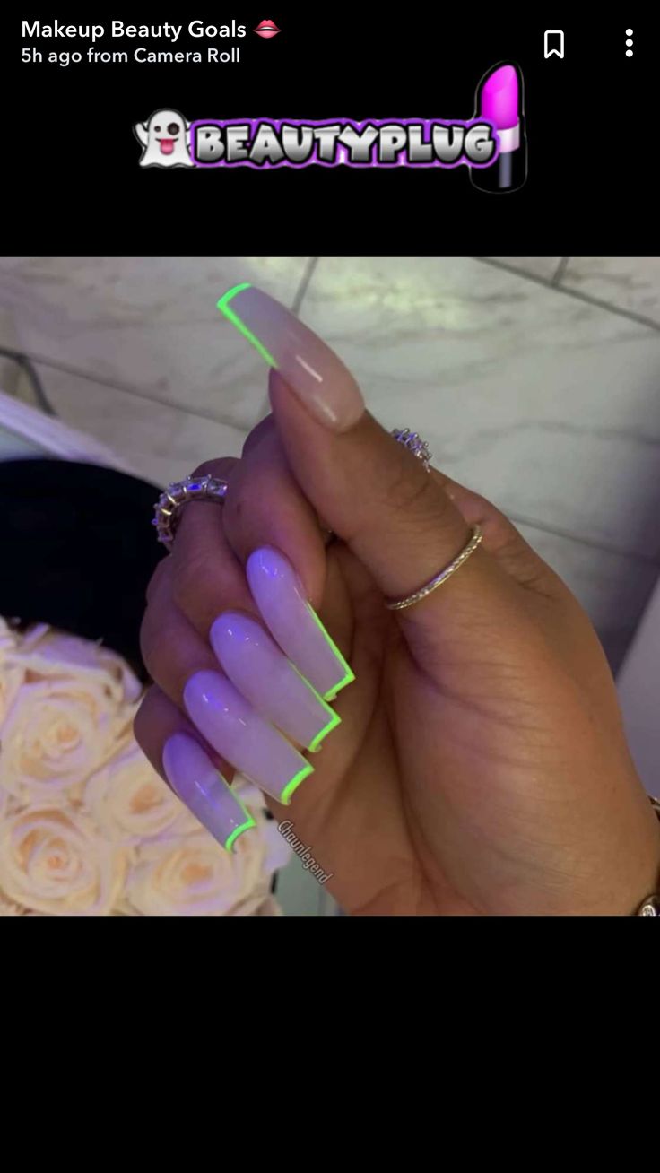 Dark Acrylic Nails, Neon Blue Nails, Sweet 16 Nails, Glow In The Dark Nails, Dark Nail Designs, Neon Yellow Nails, Neon Acrylic Nails, Yellow Nails Design, Green Acrylic Nails