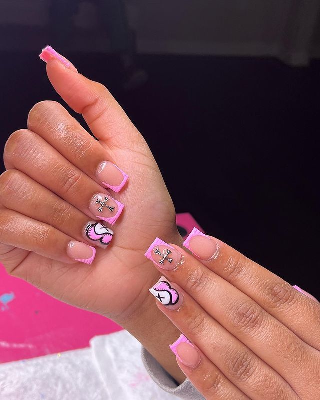 Cute Short Acrylic Nails With Charms, Black Girls Nails Acrylic Short, Kid Acrylic Nails Short, Nail Ideas For 10 Yr, Acrylic Nails For Kids 9-10 Short, 6th Grade Nail Ideas, Nail Ideas For 11 Yr, Nail Set Ideas Short, Short Pink Birthday Nails