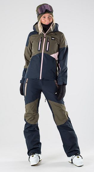 Ski Jackets Women, Ski Jacket Outfit, Snowboarding Jacket Women's, Winter Ski Fashion, Ski Fashion Womens, Womens Ski Outfits, Ski Outfit For Women, Ski Fits, Skiwear Women