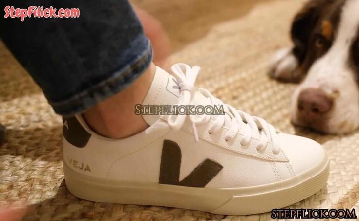 How To Tie Shoes, Types Of Lace, Veja Sneakers, Sneakers Looks, Lacing Sneakers, Shoe Lace Patterns, Fashion World, Lace Fashion, Tie Shoes