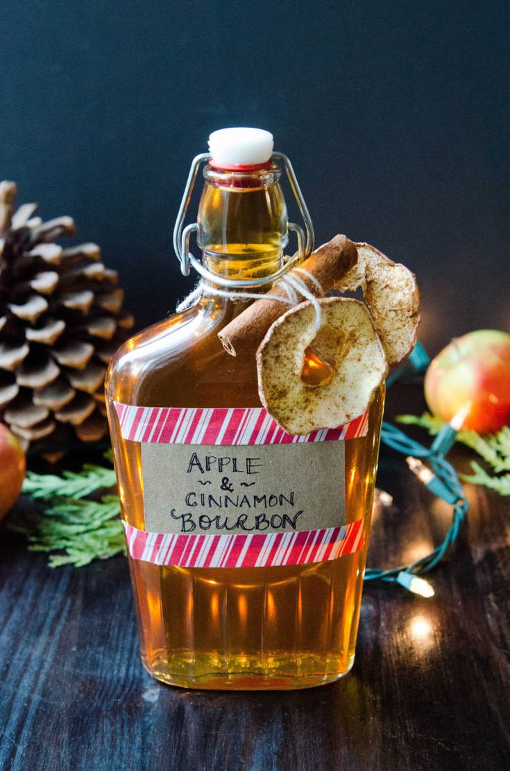 an apple cider is sitting on a table