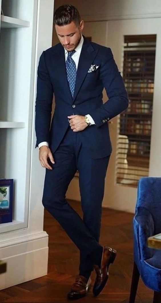 Men Suits Blue, A Man In A Suit, Man In A Suit, Blue Suit Men, Blue Suit Wedding, Lawyer Outfit, Suits Men Business, Wedding Suits Groom, Designer Suits For Men