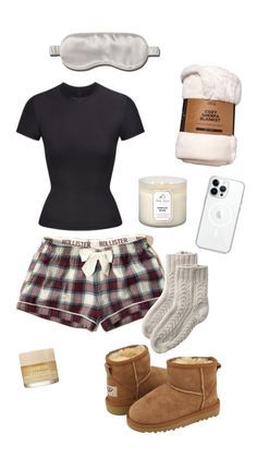 Autumn Pyjamas Aesthetic, Aesthetic Pjs Outfits, Winter Pyjamas Nightwear, Christmas School Outfit Ideas, Cute School Fits Winter, Christmas Pj Outfit Ideas, Christmas Outfit Pjs, Cozy Pajama Set, Cute Fall Pjs