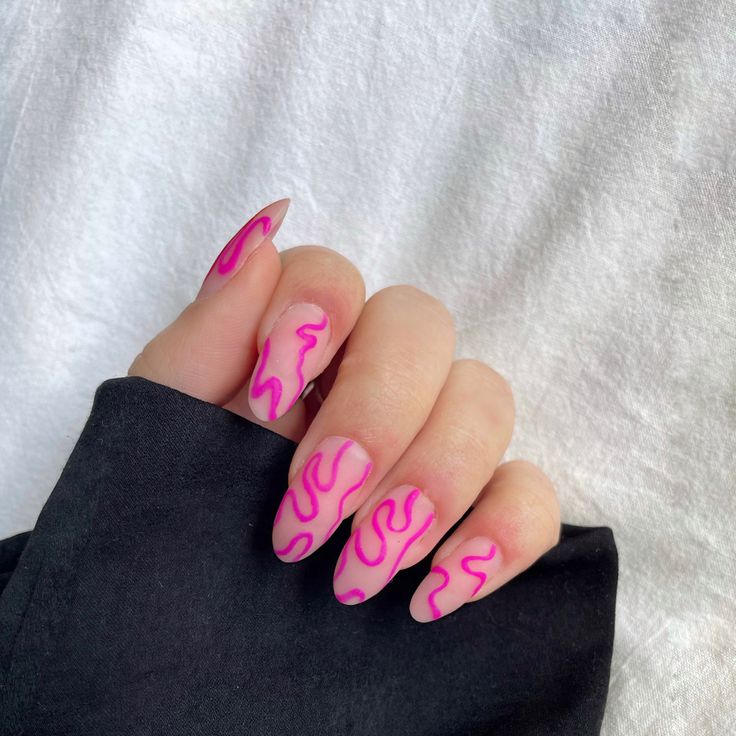 nails ideas, wavy pink minimal nails Pink Lines Nails Design, Pink Squiggle Nails, Pink Wavy Nails, Wavy Line Nails, Line Nail Designs, Dark Pink Nails, Neon Pink Nails, Wave Nails, Minimal Nails