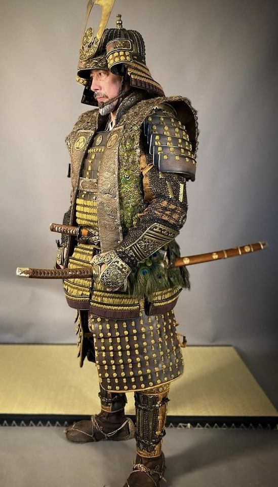 Real Samurai Armor, Japanese Armor Design, Ronin Art Samurai, Fantasy Japanese Clothing, Samurai Armor Art, Samurai Armor Design, Shogun Armor, Samurai Reference, Shogun Samurai