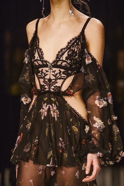 Couture Mode, Bohol, Zuhair Murad, Yohji Yamamoto, Black Lingerie, Fashion Mode, Looks Style, Mode Inspiration, Fashion Details