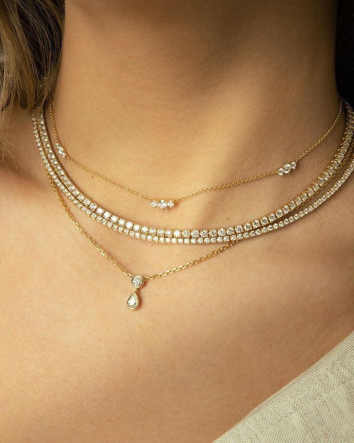 C A R B O N & H Y D E (@carbonandhyde) • Instagram photos and videos Small Diamond Necklace, Diamonds By The Yard, Timeless Necklace, Pretty Jewelry Necklaces, Middleton Style, White Gold Necklace, Heart Necklace Diamond, Classic Necklace, Necklace Shop