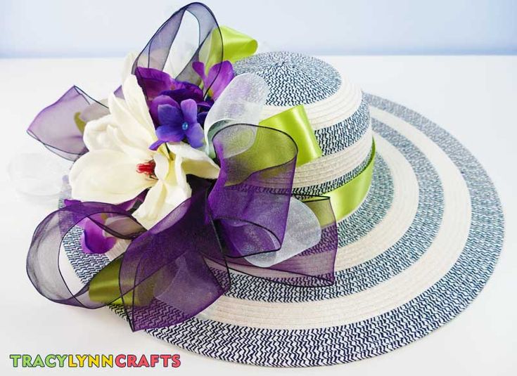 Learn How You Can Make a Kentucky Derby Hat - Tracy Lynn Crafts Derby Hat Diy, Hats Diy Ideas, Kentucky Derby Party Hats, Derby Hats Diy Ideas, Kentucky Derby Hats Diy, Derby Hats Diy, Kentucky Derby Party Decorations, Kentucky Derby Party Food, Derby Party Decorations