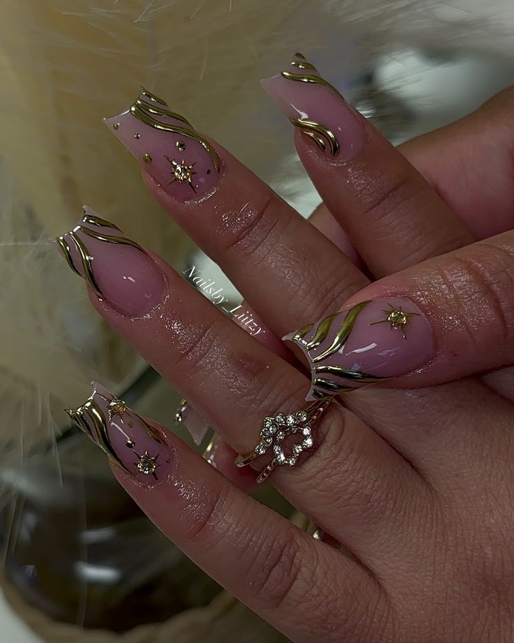 Litzy Acevedo Cedillo | Gold Chrome Has A Choke Hold On Me ✨😩 - @elegancenailsupply - Passion - Ultra Gloss Topcoat ✧˚ · .Code: LITZY ✧˚ · . - @nailedbycleo -… | Instagram Gold Chrome Nails, Hoco Nails, Chrome Nails Designs, Gold Nail Designs, Gold Nail, Colored Acrylic Nails, Girly Acrylic Nails, Cute Acrylic Nail Designs, Classy Acrylic Nails