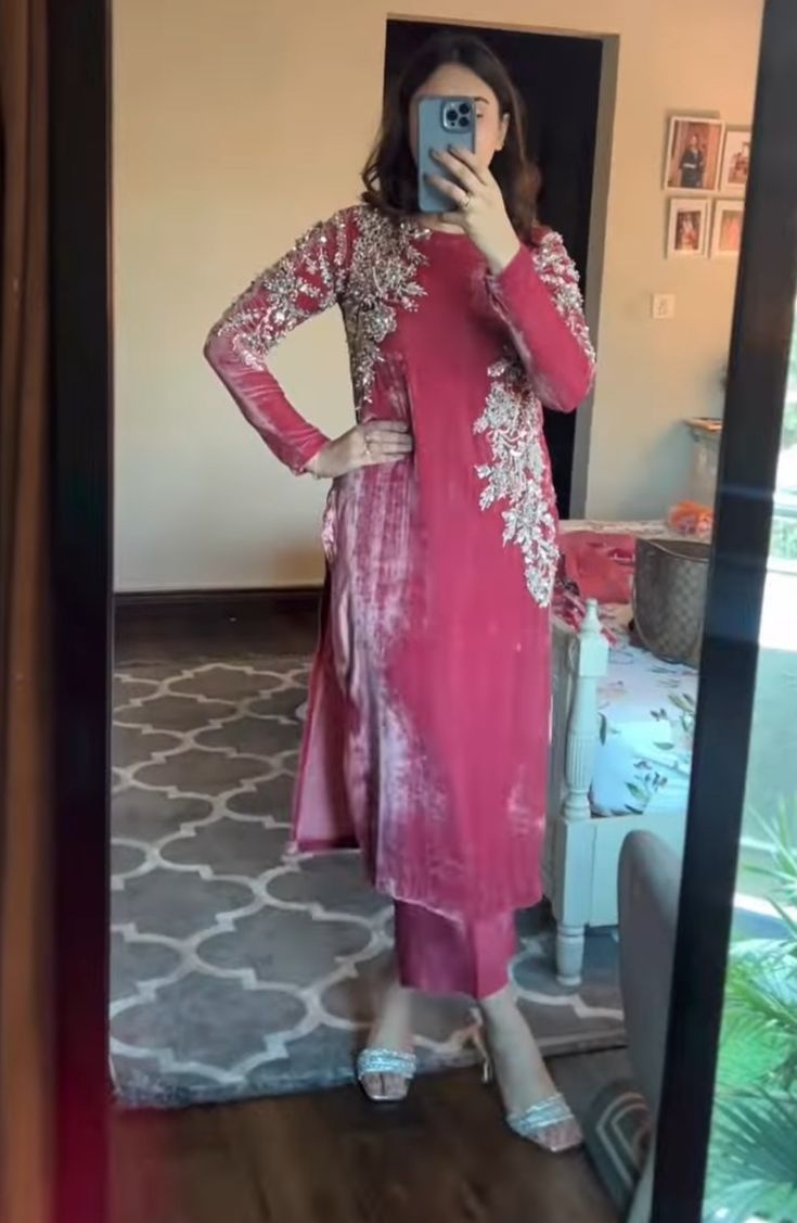 Shocking Pink Velvet Dress Pakistani, Cutdana Work Embroidery Kurti, Pink Velvet Dress Outfit, Velvet Suit Design, Pink Velvet Dress, Shadi Dresses, Lehenga Designs Simple, Velvet Dress Designs, Pakistani Dresses Casual