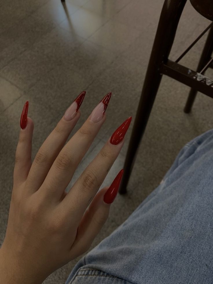 Red Stilleto Nails Designs Ideas, Long Stilleto Nails Design Red, Red Nail Designs Stiletto, Red Acrylic Nails Stiletto, Stilleto Nails Red, Stylish Nails Red, Long Red Nail Ideas, Red Trendy Nails, Gel Nails Stiletto