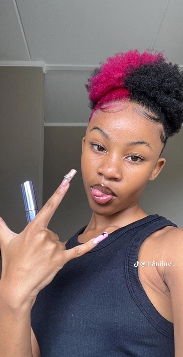 Pink Dyed Hair Black Women, Dyed Afro Hair 4c, Pink Skunk Hair, Dyed Hair For Black Women, Pink Hair Black Women, Afro Hair Dye, Skunk Hair, Pretty Dark Skin, Natural Hair Bun Styles