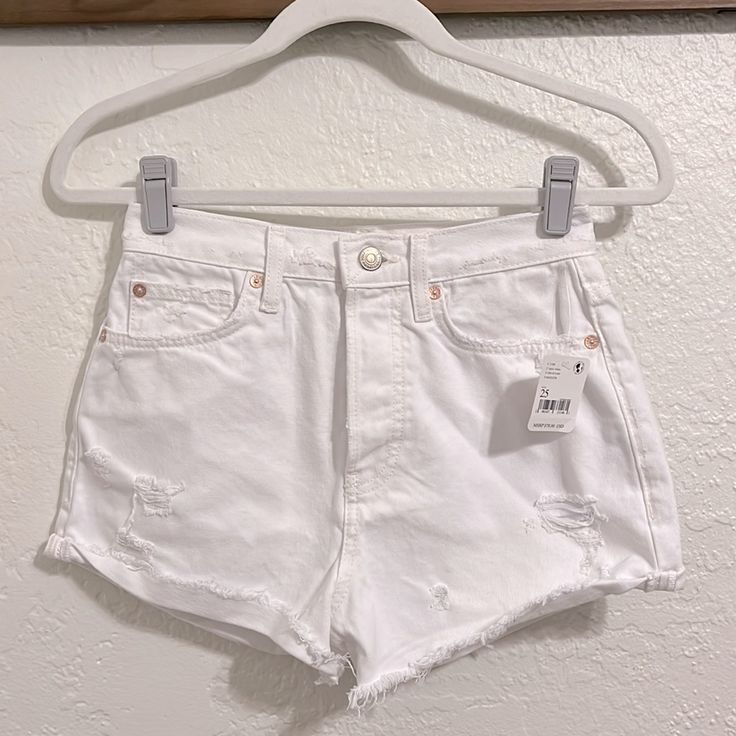 Free People Lasso Short Shorts Condition: Nwt Size: 25 Color: Optic White Sold Out On Revolve; Retail $78 So Cute For Summer! 11” Approx Rise 13” Approx Waist Flat 2.5” Approx Inseam Bin F White Relaxed Fit Jean Shorts For Summer, Summer White High Waist Jean Shorts, White High Waist Jean Shorts For Summer, White High Waist Fitted Jean Shorts, White High Waist Relaxed Fit Jean Shorts, Fitted High Waist White Jean Shorts, High-waisted White Bottoms With Built-in Shorts, White Cutoff Jean Shorts For Beach, White Cutoff Bottoms For Spring