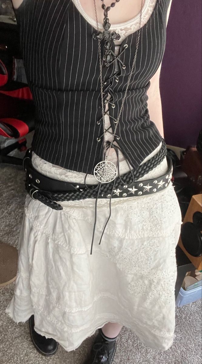 Corset Layering Outfit, Corset Layering, Maximalist Outfits, Whimsigoth 90s, 90s Whimsigoth, Layered Outfit, Black And White Outfit, White Outfit, Layering Outfits