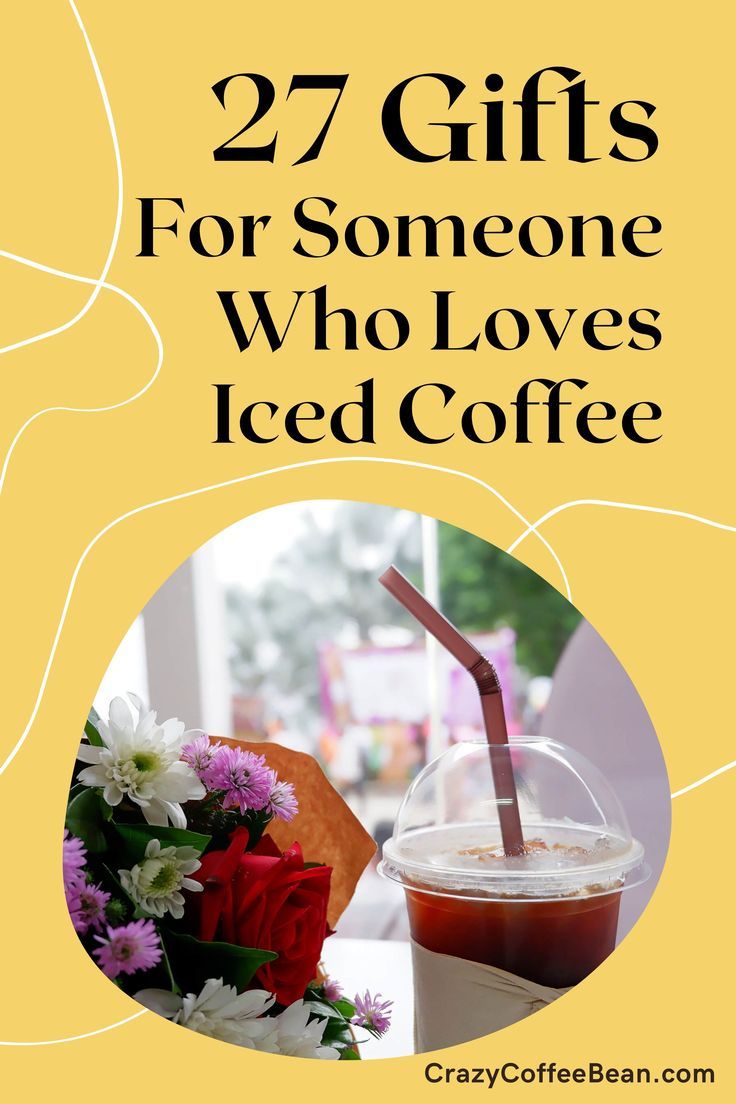 Gifts For Someone Who Loves Iced Coffee Ice Coffee Gift Basket, Iced Coffee Gift Basket Ideas, Bar Gift Basket, Coffee Lovers Basket, Diy Iced Coffee, Iced Coffee Gifts, Drink Basket, Coffee Lover Gifts Basket, Coffee Drinker Gifts