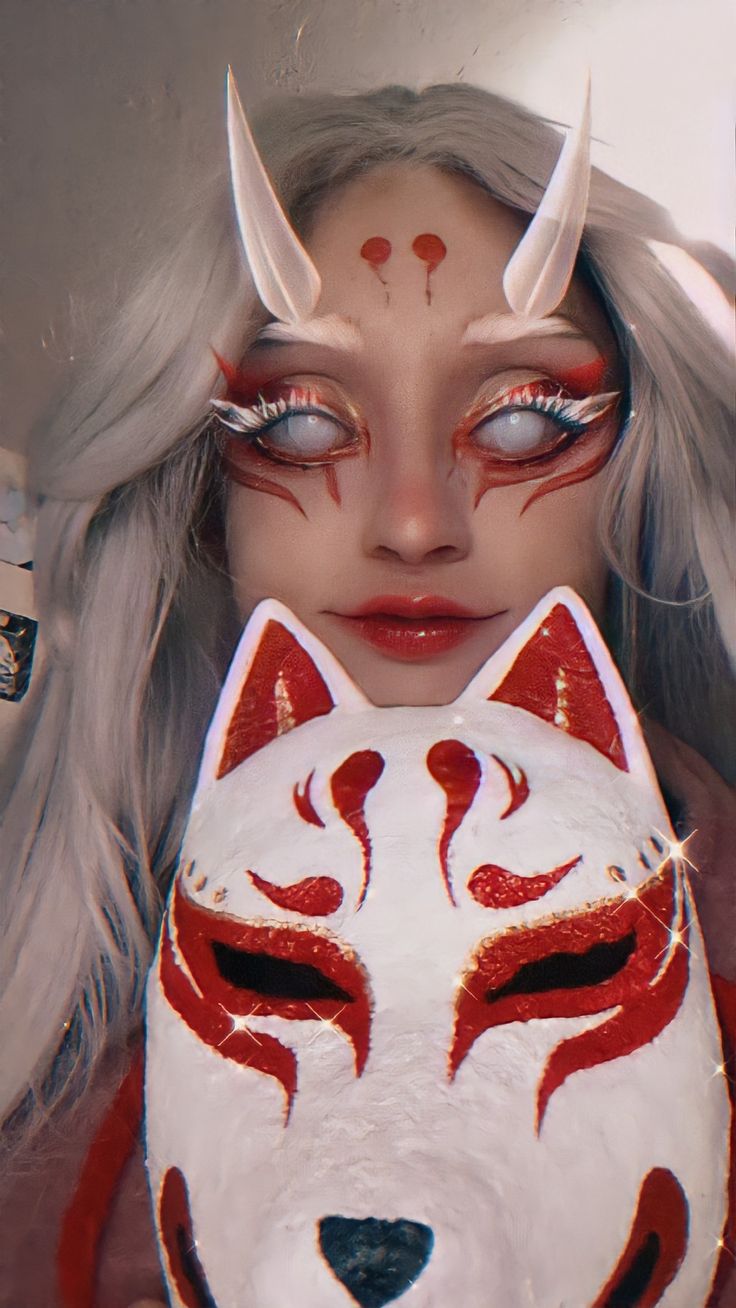 Kitsune Halloween Costume, Kitsune Makeup Halloween, Oni Makeup, Makeup Halloween Hombre, Kitsune Makeup, Kitsune Costume, Kitsune Cosplay, Human Cloning, Demon Cosplay