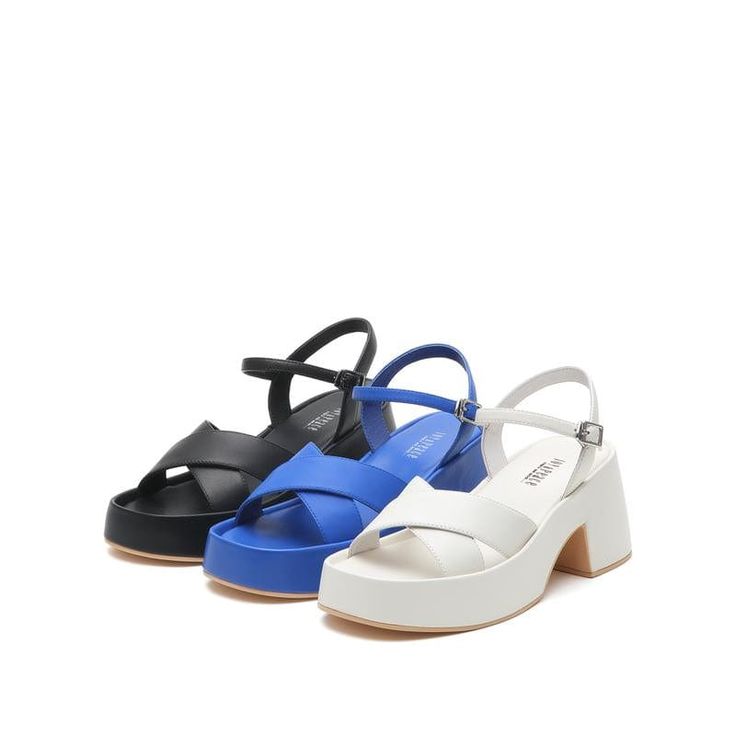 SPU: F6808BL2 Reference standard size: EU 36 Reference shoe length (female): 25.5CM Reference shoe width (female): 8CM Heel height range: Mid heels (less than 6CM) Toe style: Round Toe Popular styles of footwear: Ssandals style: Cool Applicable occasions: daily leisure Trendy Synthetic Slingback Sandals With Chunky Platform, Synthetic Block Heels With Heel Strap For Beach, Summer Synthetic Slingback Sandals With Chunky Platform, Spring Platform Jelly Sandals With Open Heel, Chunky Platform Sandals For Summer, Platform Block Heels With Open Heel, Synthetic Slingback Sandals With Chunky Platform And Round Toe, Chic Sandals With Chunky Platform And Flat Heel, Leather Open Toe Jelly Sandals