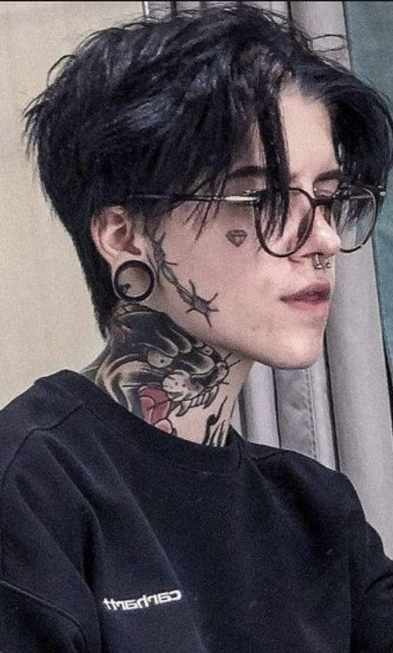 Short Ftm Haircuts, Short Tomboy Haircut, Trans Boy Haircut, Genderfluid Haircut, Boy Haircut Ideas, Practical Hairstyles, Ftm Haircuts, Tomboy Haircut, Androgynous Haircut