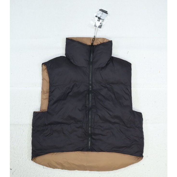 Nasty Gal Reversible Padded Gilet Sleeveless Puffer Jacket Vest Black Women Us 6 Womens Us Size 6. 100% Nylon Full Zip Reversible Jacket Why Shop With Us?Customer Service Is Our #1 Priority Excellent Pricing Excellent Feedback Quality Assurance Fast Shipping Feedbackif You Are Completely Satisfied With Your Purchase Please Leave Us Positive Feedback. If There Is An Issue With Your Order, Please Understand We Are Human And We Do Make Mistakes. Please Send Us A Message And Give Us A Chance To Reso Nylon Vest For Layering In Fall, Fall Nylon Vest For Layering, Black Vest With Padded Collar For Streetwear, Fall Layering Nylon Vest, Nylon Sleeveless Vest For Layering, Fall Nylon Vest For Streetwear, Sleeveless Nylon Outerwear For Streetwear, Padded Collar Sleeveless Vest For Streetwear, Puffer Jacket Vest