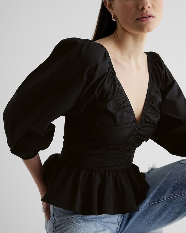 Discover great products at the best prices at Dealmoon. Express V-Neck Pleated Peplum Top. Price:$15.00 at Express Top With Wide Leg Jeans, White Sheer Top, Black Peplum Top, Classic Blouse, Classic Blouses, Dressy Tank Tops, Black Peplum, Small Crop Tops, Black Lace Tops