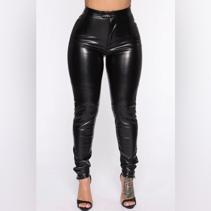 Fashionnova| I've Never Looked Better Pu Leather Pant| Color: Black| Size:Xs| Never Worn| Great Condition High-waisted Pants For Club In Fall, Fall Club High-waisted Pants, High Waist Fall Club Bottoms, Black Club Bottoms For Fall, Sleek Club Bottoms For Fall, Sleek Fall Club Bottoms, High Waist Casual Leather Pants For Club, Black High-waisted Pants For Club, Black Fitted Leather Pants For Club