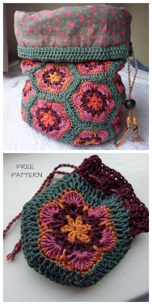 crocheted purses are shown in two different colors