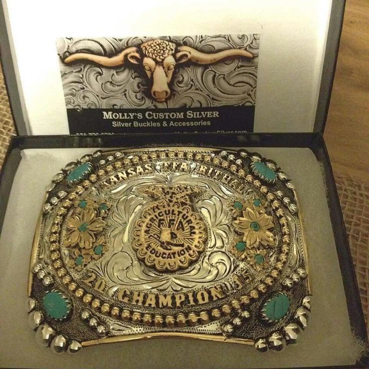 BEAUTIFUL Ffa Ideas, Pickup Accessories, Rodeo Belt, Bestie Stuff, Mexican Eagle, Rodeo Belt Buckles, Country Clothes, Cowgirl Accessories, Grad Party Decorations