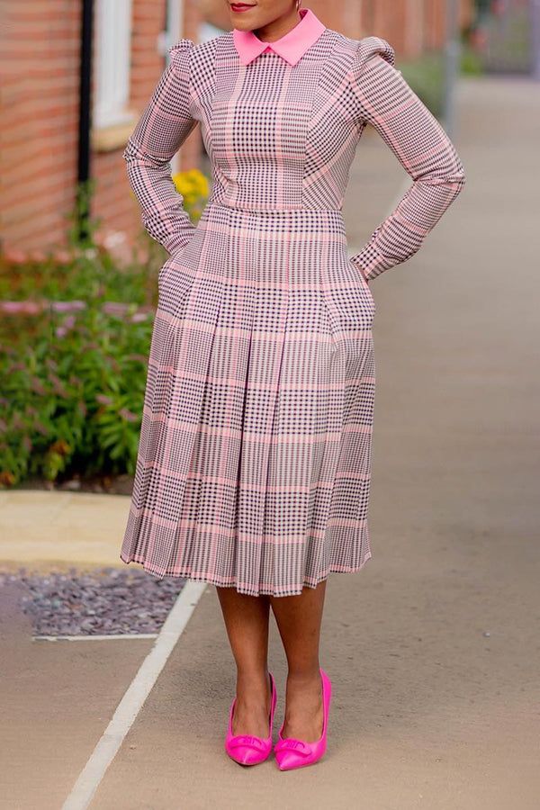 Stay on trend this season in our new elegant, lapel dress. We especially love the gingham fabric and think this piece will be a new favorite in your closet!Model is wearing size SmallCalf-lengthMaterial: cotton blendLong sleeveLapel collarSide pocketsPleated hemHigh waistMachine washableComfortable to wear, unique style, make you more beautifulNote:Size: please check measurements carefullyPlease allow 0.5-1" difference due to manual measurement Different monitor settings means colors may differ slightly1" = 2.54cmSize(inch)HeightChestWaistHipS66.9335.4327.5638.58M68.9037.8029.9240.94L68.9040.1632.2843.31XL70.8742.5234.6545.672XL70.8744.0937.0147.243XL72.8345.6739.3748.82Please notice: This size details is for the body size, not for the clothes. Corporate Gowns, Closet Model, Lapel Dress, Classy Wear, Pink Fall, Gingham Fabric, Fall Dress, Pleated Midi Dress, Pink Midi Dress