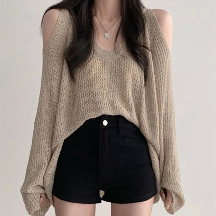 Super Cute Sweater Brand New So No Flaws Korean Clothing Brands, Hollow Out Sweater, Ootd Aesthetic, Streetwear Fits, Cute Dress Outfits, Loose Long Sleeve, Streetwear Tops, Off Shoulder Sweater, Sweater Brands