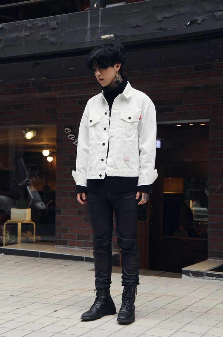 Male Street Fashion, Boy Korea, Mode Poses, Korean Streetwear, Streetwear Mode, Korean Street, Mens Fashion Classy, Korean Fashion Trends, Streetwear Men Outfits