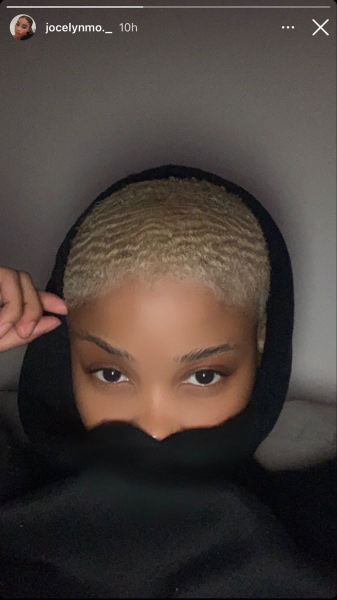 Black Woman Low Haircut, Bleached Buzzcut Black Women, Bald Dyed Hair Black Women, Short Tinted Hair For Black Women, Faded Haircut For Women Black, Black Woman Haircuts, Buzz Haircut For Women, Bald Baddie Black Women, Fade Women Haircut