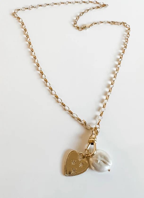 JAGGER CHAIN – Society Nautique Pearl Charms, Gold Filled Jewelry, Gold Plated Jewelry, Jewelry Plate, Shop Necklaces, Heart Pendant, Allergies, Gold Filled, Gold Plate