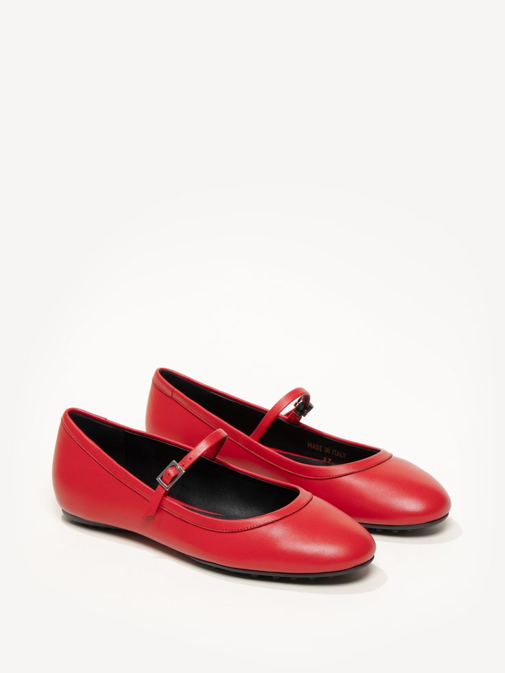 With The Margherita, we took a classic Mary Jane silhouette and added a durable rubber gommini sole to make a flat you can wear all over the city. Made in Tuscany from supple nappa leather, it looks chic with or without socks—so you can wear it throughout the year. Sunset Red, Shoes Flats Sandals, Looks Chic, For Sale Sign, Heeled Loafers, Boots For Sale, Nappa Leather, Boot Shop, Shoe Sale