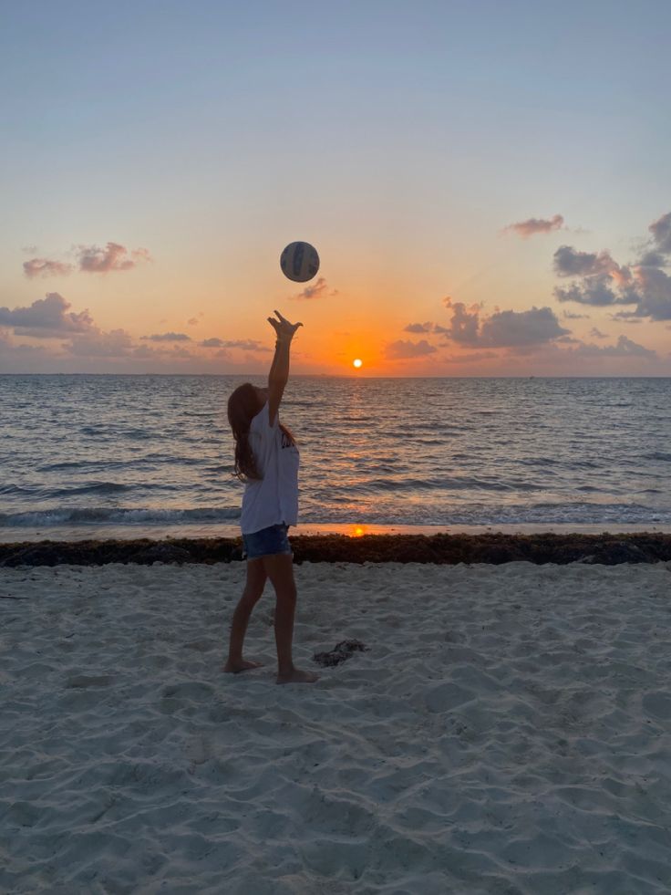 Volleyball Summer, Volleyball Aesthetic, Better Gut Health, Aesthetic Ocean, Outdoor Exercise, 5 Senses, Volley Ball, Gut Health, Volleyball