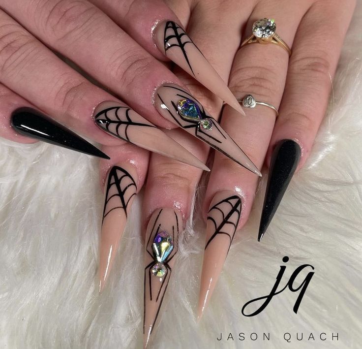 Diamond Halloween Nails, Black Stiletto Halloween Nails, Simple Halloween Nails Stilleto, Staleto Nails Halloween, Spooky Season Nails Stilleto, Halloween Nails Long Stiletto, Stilleto Nails Halloween Art Designs, Halloween Acrylic Nails Stiletto, Stiletto Spooky Nails