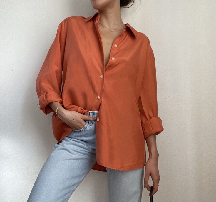 Orange Button Down Shirt Outfit, Orange Button Up Shirt Outfit, Button Down Shirt Outfit, Button Up Shirt Outfit, Dusty Orange, Oufits Casual, Blouse Style, Blouse Styles, Street Styles