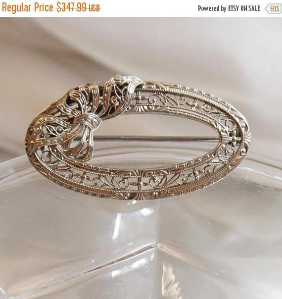 Edwardian White Gold Krementz Brooch.  Filigree Bow Oval Pin.  14k White Gold. waalaa. Krementz Jewelry, Different Engagement Rings, Vintage Silver Brooch, Diy Jewelry Rings, Gemstone Brooch, Bride Floral, Edwardian Jewelry, Gold Brooch, Jewelry Bridal