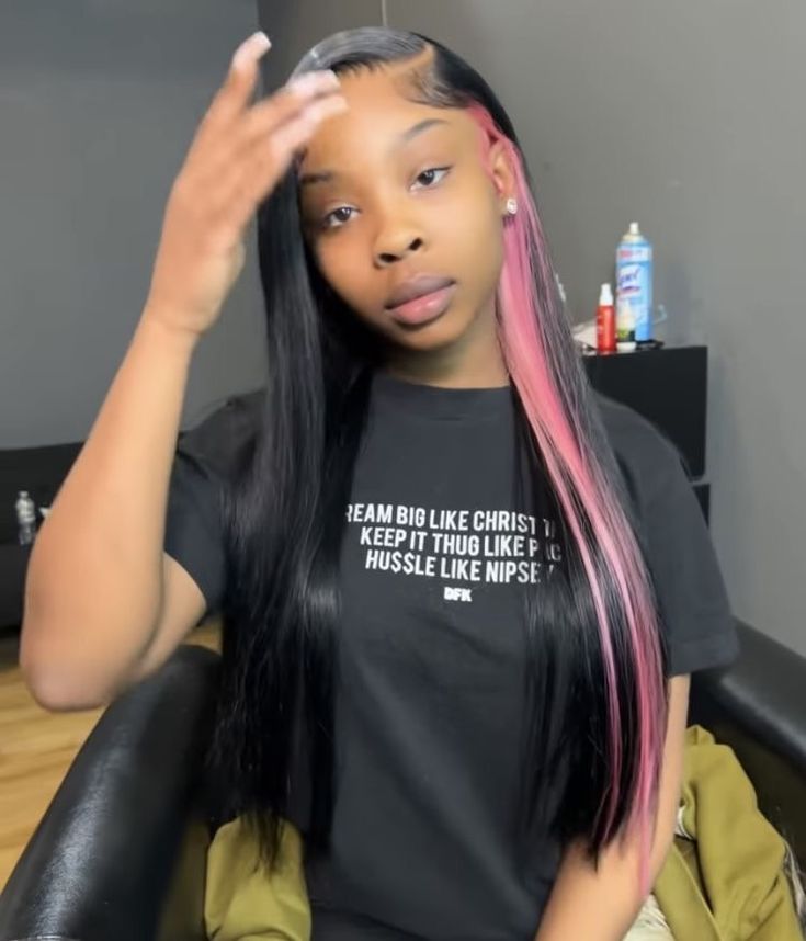 Black Wig With Pink Peekaboo, Pink Highlight Sew In, Peekaboo Frontal Wig, Pink And Black Sew In Weave, Color Leave Out Sew In, Black Wig With Pink Highlights Side Part, Cute Sew Ins With Color, Peekaboo Half Up Half Down, Wig Install With Color