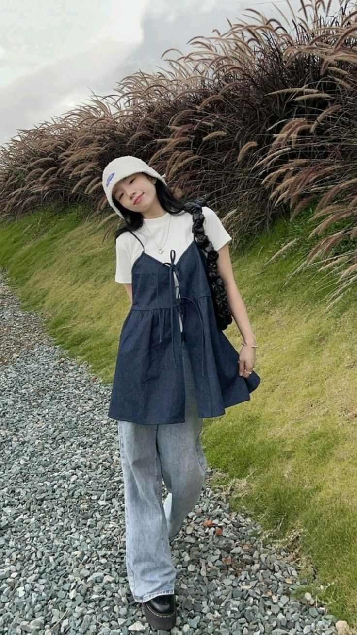 Casual Outfit Korean Style, Japanese Simple Outfit, Sawako Clothes, Japanese Dress Outfit, Sawako Outfit Ideas, Summer Japan Outfit, Korean Outfits Dress, Japanese Aesthetic Outfits, Sawako Fits