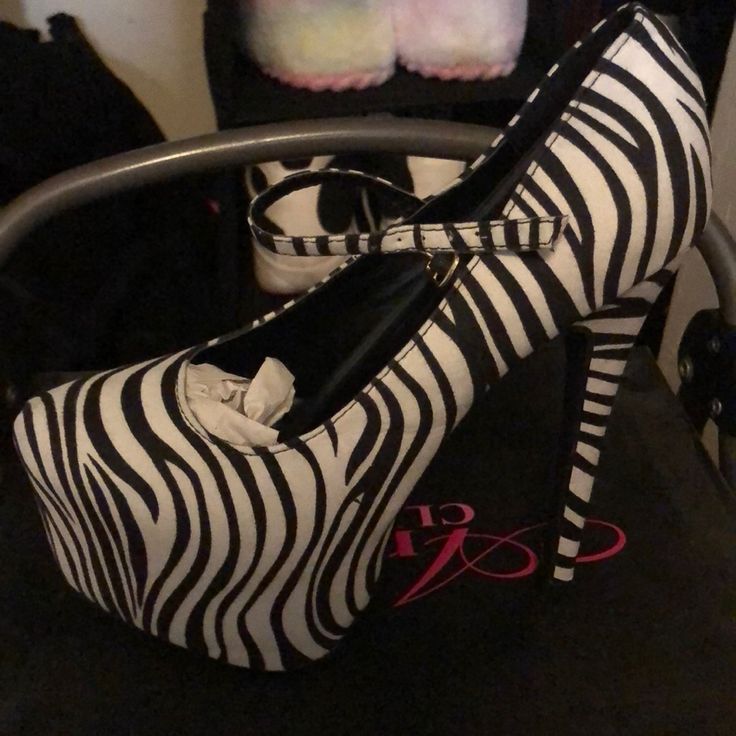 Brand New Zebra Print Heels Chic Striped High Heel Shoes, Chic Striped High Heel, Spring Zebra Print High Heels, Chic Striped High Heels, Spring Zebra Print Heels, Black High Heels With Zebra Print, High Heel Zebra Print Party Heels, Chic Zebra Print High Heels, Zebra Print Heels