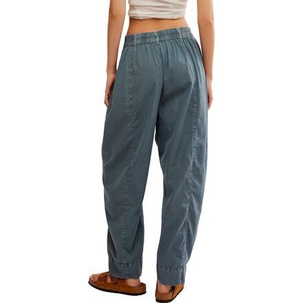 Perfect in poplin, these timeless pants will turn heads from this season to the next. Relaxed Cotton Pants With Pull-on Style, Cotton Wide-leg Bottoms For Casual Gatherings, Cotton Tapered Leg Bottoms For Casual Gatherings, Relaxed Cotton Pants For Spring, Relaxed Cotton Trousers, Cotton Tapered Leg Pants For Casual Gatherings, Casual High-waisted Chinos With Elastic Waistband, Cotton Wide Leg Pants For Fall Daywear, Cotton Wide Leg Pants For Daywear In Fall