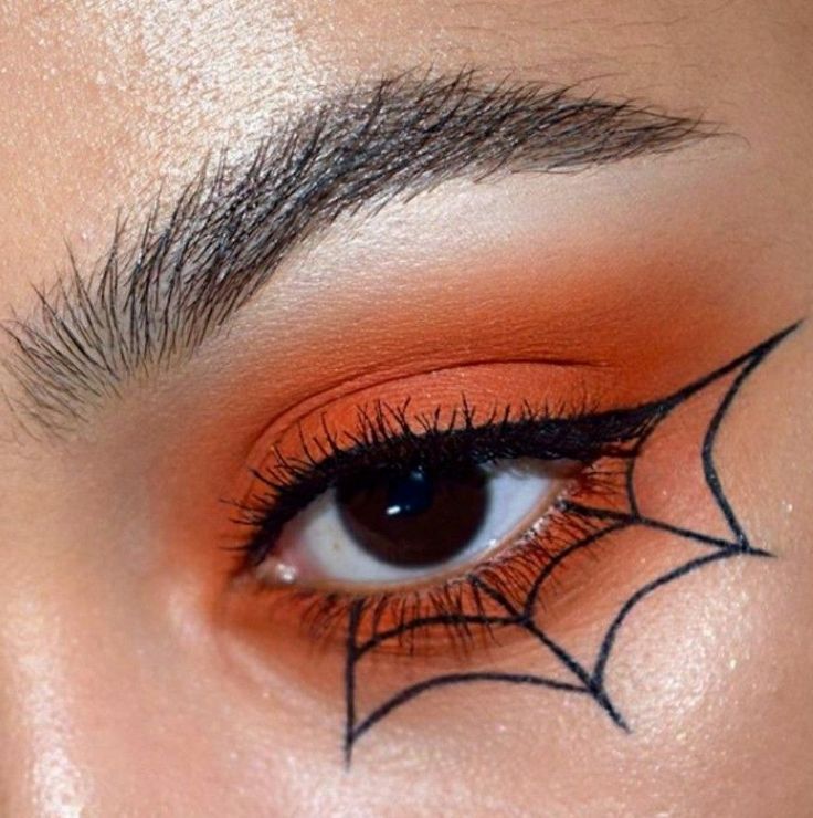 Simple Halloween Makeup, Makeup Looks Easy, Halloween Makeup Tutorials, Halloween Eyeshadow, Creative Eyeliner, Maquillage Halloween Simple, Christmas Makeup Simple, Halloween Makeup Tutorial Easy, Makeup Clown