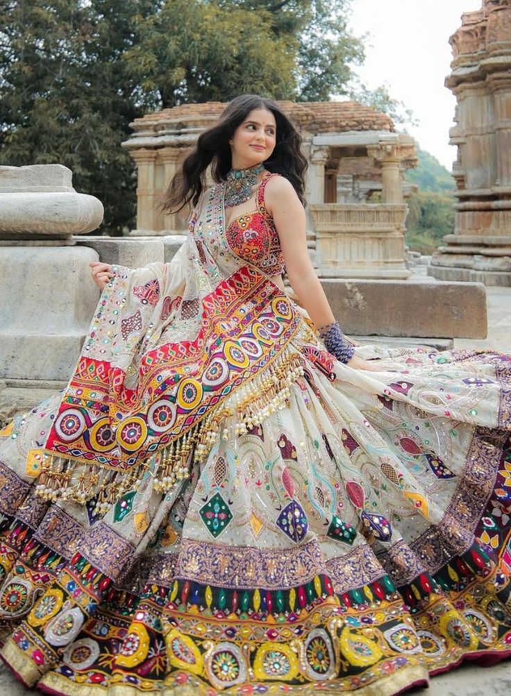 Rajasthani Wedding Lehenga, Lehanga Aesthetics, Navratri Dress Lehenga Choli, Indian Lehenga Aesthetic, Rajasthan Lehenga, Rajasthani Traditional Dress, Rajasthani Outfit, Rajasthan Dress, Rajasthani Lehenga Choli