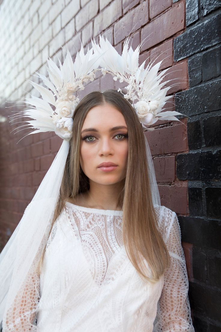 Well! This is for a fashion- loving, stylish and bold, unique and daring bride! The ultimate luxury feather headdress! Completely handmade using traditional millinery techniques from silk tulle, beautiful goose feathers and incredible antique and handmade millinery silk flowers. All hand made by me in my small London workshop with great love and care. Very LIMITED EDITION  I have a limited supply of the materials needed, so only a few can be done. It is very light and comfortable to wear. The tu Bridal Headpiece With Veil, Headpiece With Veil, Bohemian Wedding Headpiece, Wedding Crown Flower, Headpiece For Wedding, Gold Headpiece Wedding, Floral Headband Wedding, Flower Headband Wedding, Bridal Flower Headband