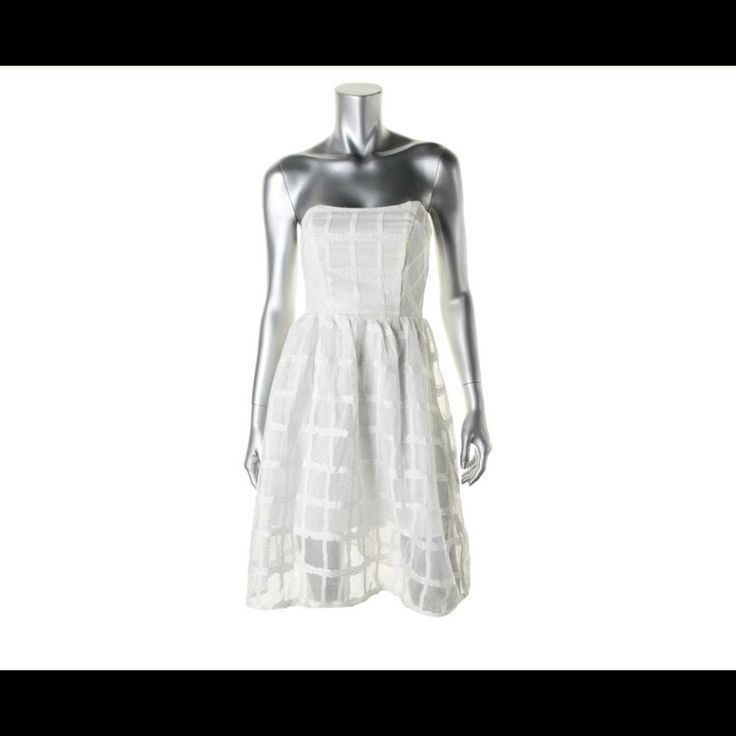 Everleigh White Lace Strapless Lined Casual Dress Xs. Manufacturer: Everleigh Size: Xs Size Origin: Us Manufacturer Color: White Condition: New With Tags Style Type: Shirt Dress Collection: Everleigh Silhouette: A-Line Sleeve Length: Strapless Closure: Exposed Back Zipper Dress Length: Knee-Length Total Length: 32 Inches Bust Across: 14 1/2 Inches Waist Across: 12 1/4 Inches Hips Across: Inches Material: 100% Polyester Fabric Type: Lace Specialty: Lined Spring A-line Strapless Dress For Night Out, Elegant Spring Strapless Dress Lined, Elegant Sheer Strapless Dress For Spring, Elegant Spring Strapless Lined Dress, Sheer Fitted Strapless Dress For Spring, Strapless Sheer Dress For Spring, Elegant Sheer Strapless Dress For Summer, Spring Evening Mini Dress Lined, Lined Mini Dress For Spring Evening