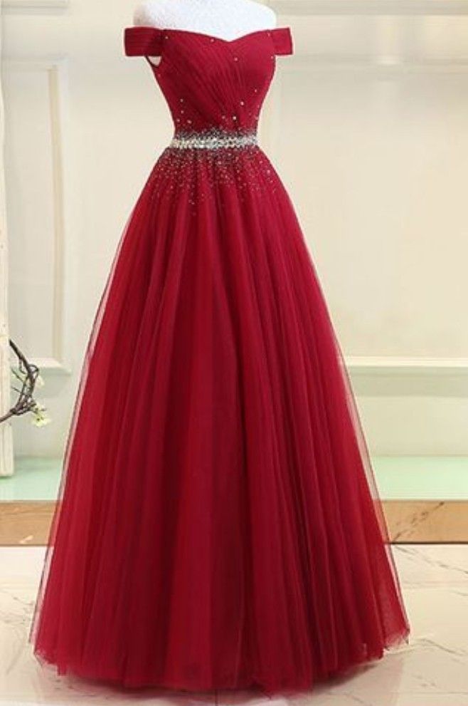 Simple Red Quinceanera Dresses, Full Gown Indian Party Wear, Clothes For Veiled Women, Burgundy Dress Outfit, Bustier Outfit, Vestidos Color Vino, Beautiful Gown Designs, Red Lace Prom Dress, Full Gown